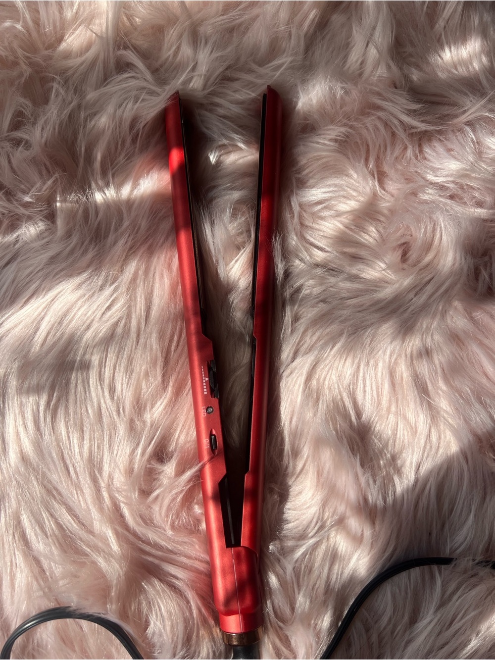 Almost Famous Red Hair Straightener